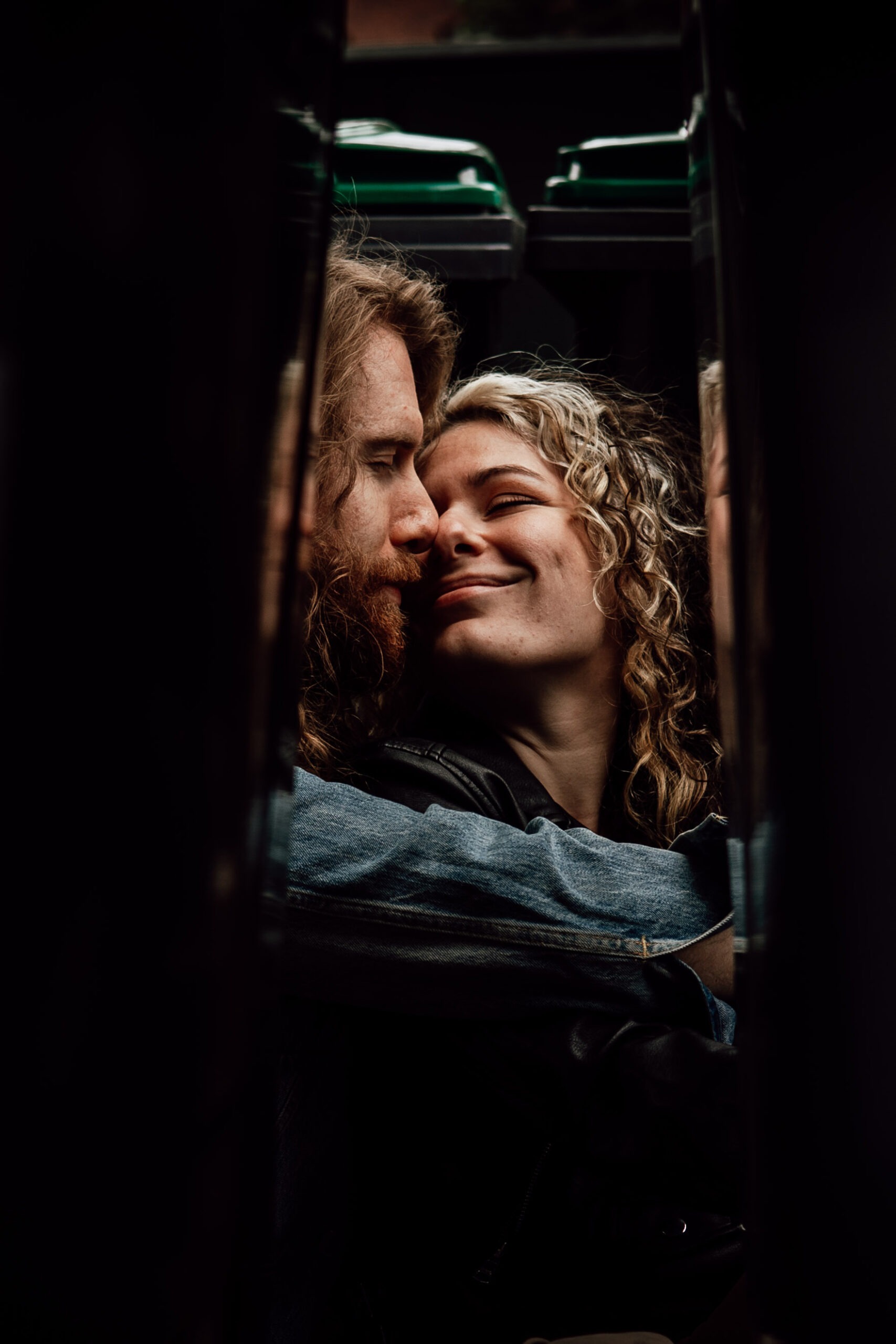 Photo de couple se regardant